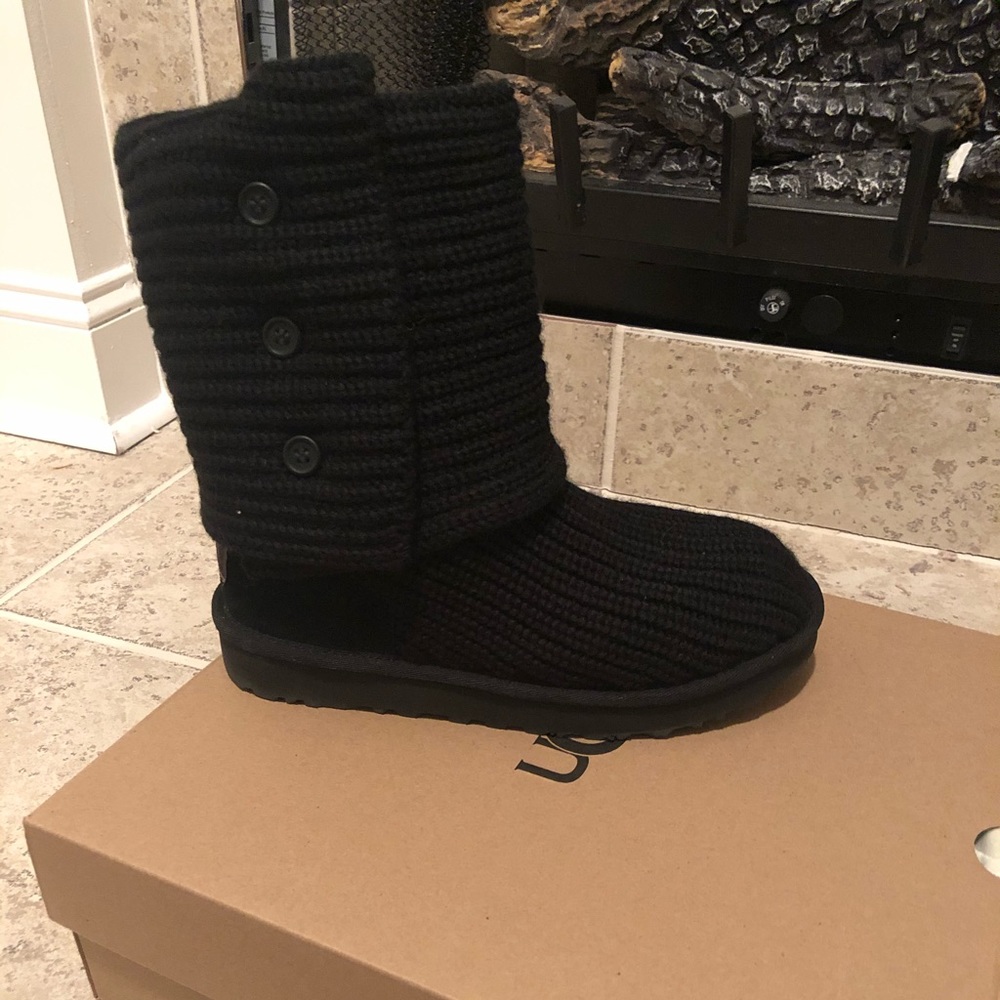 Ugg sweater boot
